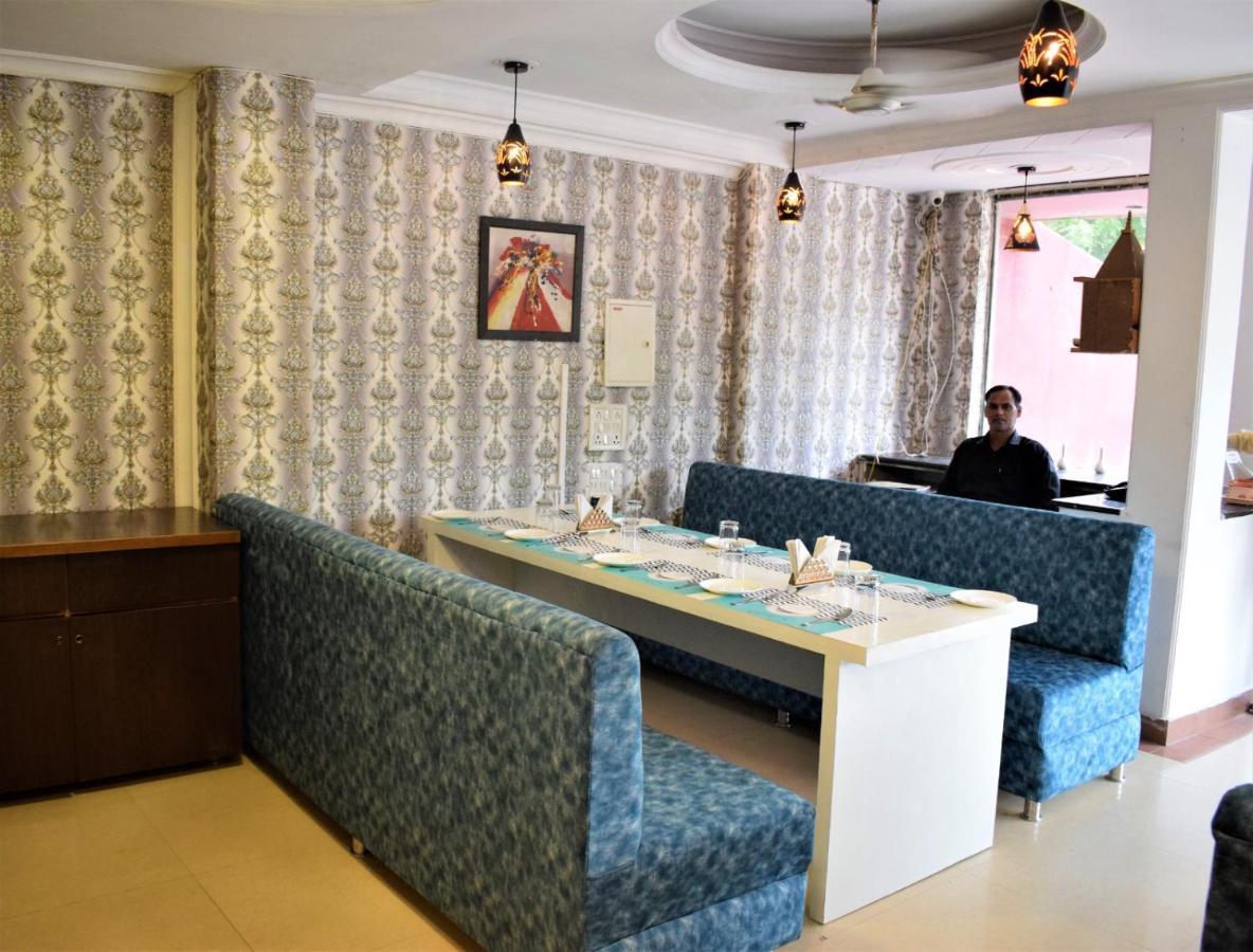 Hotel Tara Palace By Goyal Hoteliers Agra  Bagian luar foto