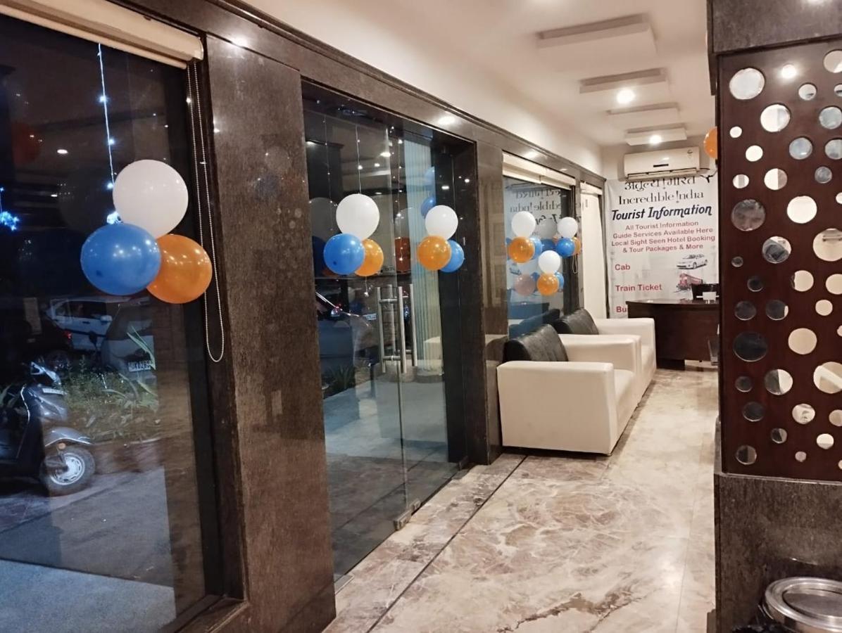 Hotel Tara Palace By Goyal Hoteliers Agra  Bagian luar foto